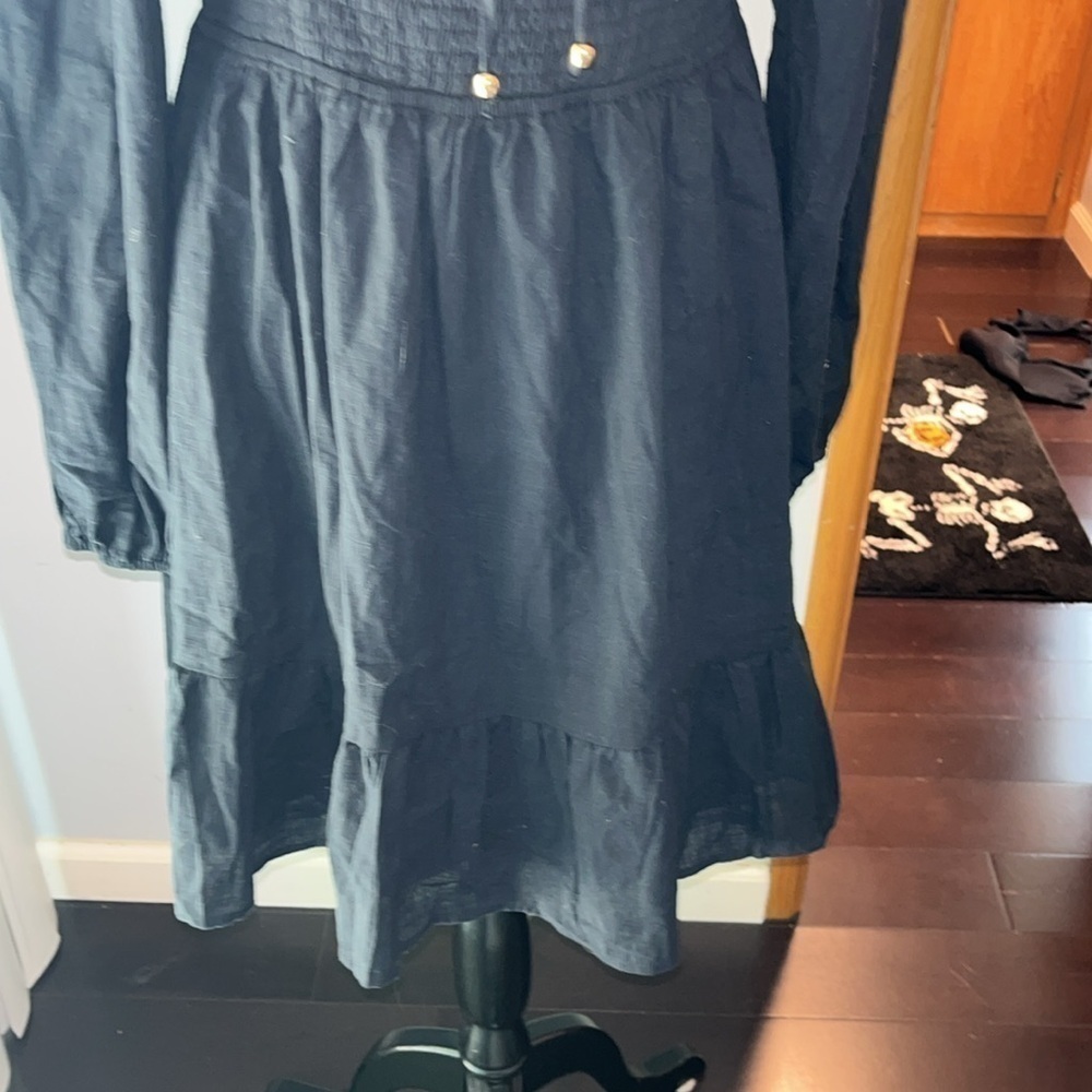 Lillusory
Size Large Cocktail Dress Black Excellent Condition Ruffle bottom - Picture 5 of 12